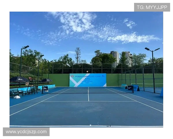 成都与杭州网球队赛后复盘分析比赛经验与战术对比