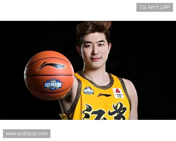 吴冠希：从篮球场上的拼搏到人生舞台的绽放，探索他的成长与梦想之路