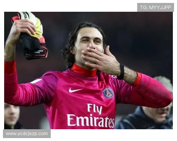 瓦勒伦与萨尔普的精彩对决揭示了足球战术的博弈与团队合作的重要性 瓦勒伦与萨尔普的精彩对决揭示了足球战术的博弈与团队合作的重要性